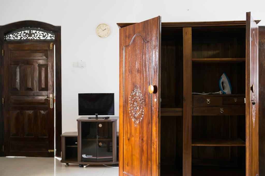 Dew Grand Regency Appartement Bataduwa Buitenkant foto
