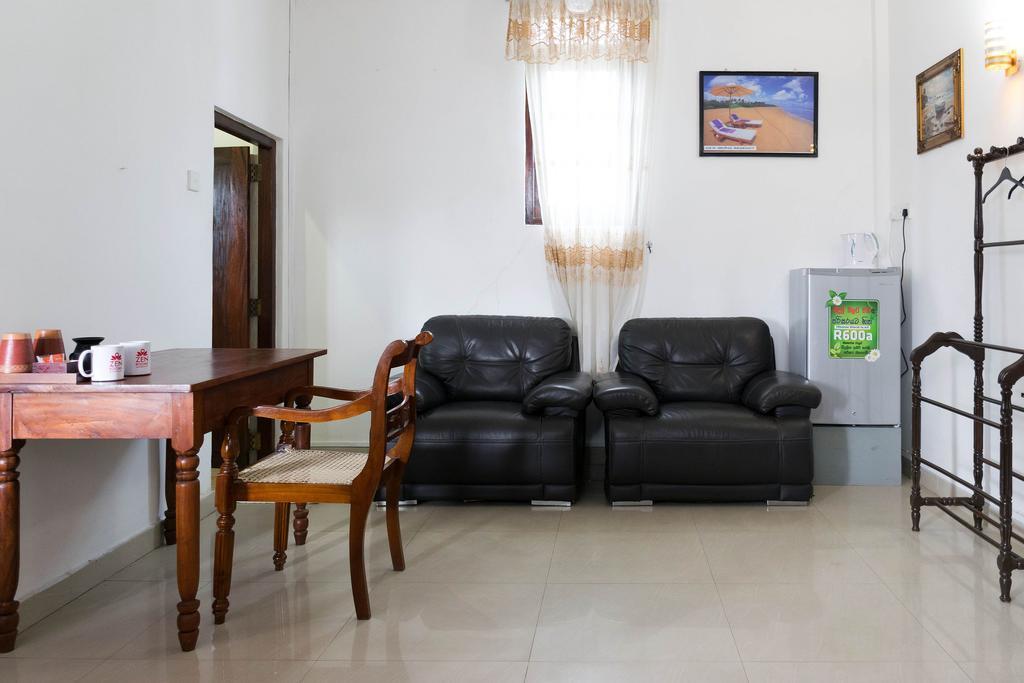 Dew Grand Regency Appartement Bataduwa Buitenkant foto