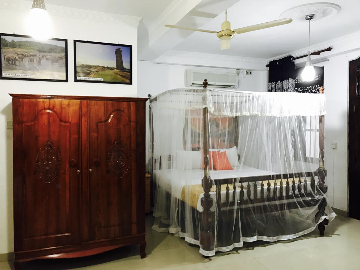 Dew Grand Regency Appartement Bataduwa Buitenkant foto