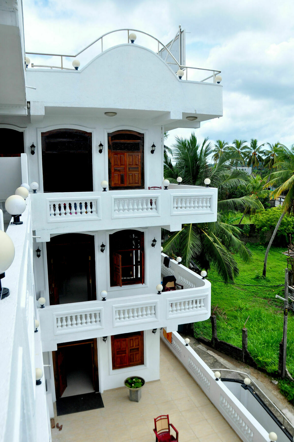 Dew Grand Regency Appartement Bataduwa Buitenkant foto
